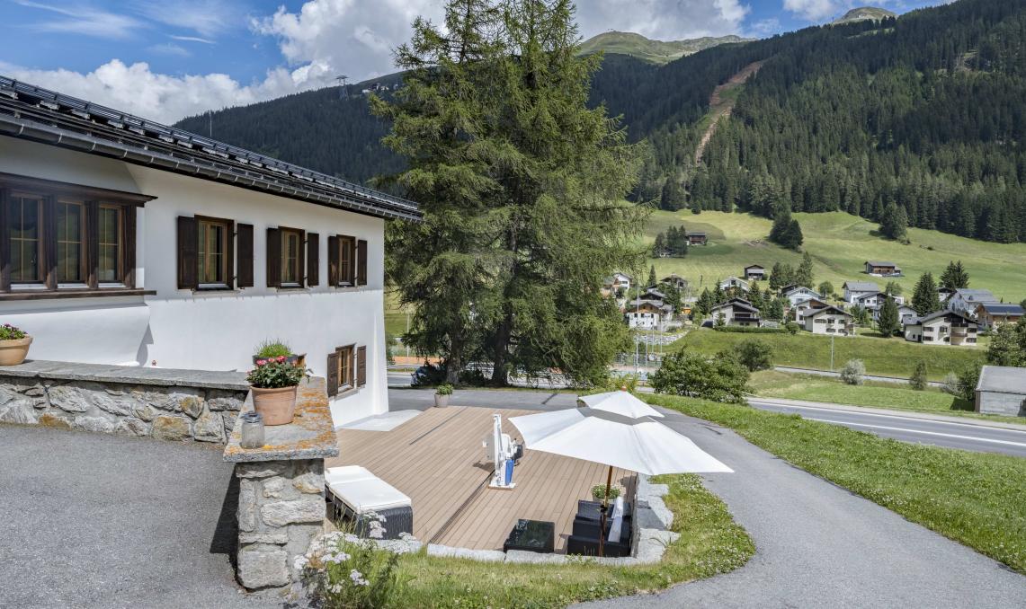 A la James Bond terrasse avec piscine escamotable ! Silvadec